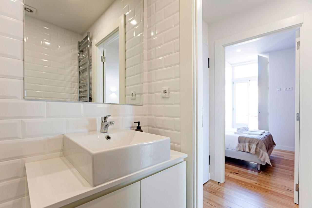 Stunning Duplex Near River By Lovelystay Porto Eksteriør billede